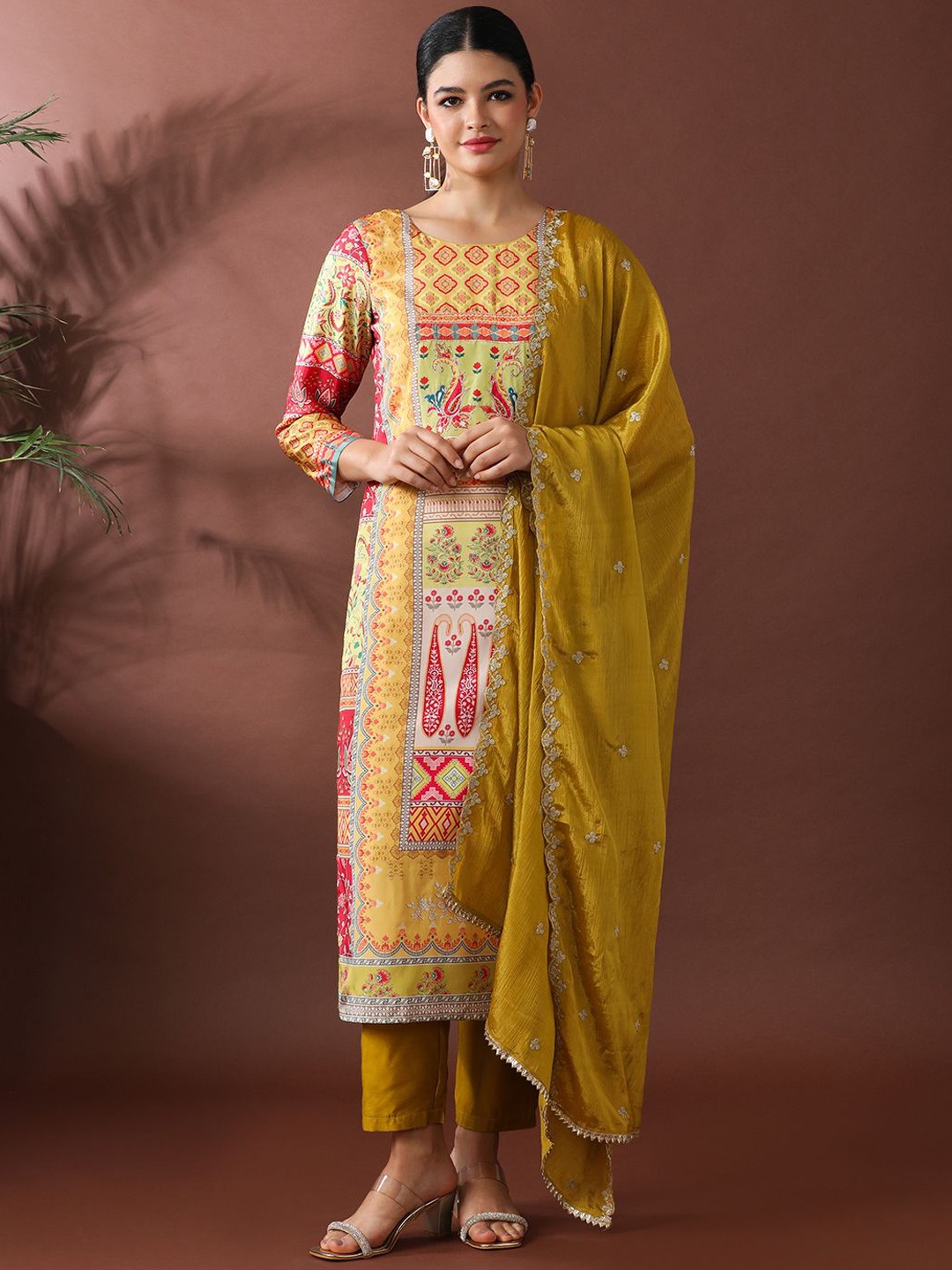 Jaipur Kurti Women Floral Printed Regular Beads and Stones Pure Silk Kurta with Trousers & With Dupatta, Yellow
Jaipur Kurti Women Floral Printed Regular Beads and Stones Pure Silk Kurta with Trousers & With Dupatta, Yellow