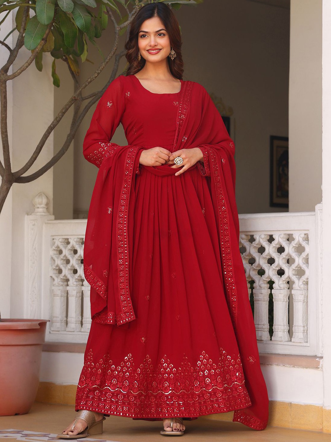 Fashion Basket Women Ethnic Motifs Embroidered Regular Sequinned Kurta With Dupatta, Maroon
Fashion Basket Women Ethnic Motifs Embroidered Regular Sequinned Kurta With Dupatta, Maroon