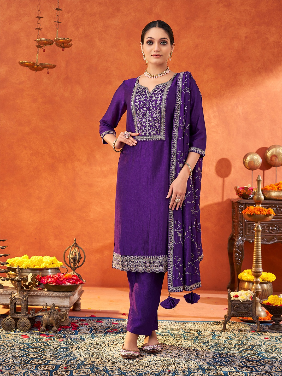 Fourleaf Women Ethnic Motifs Embroidered Regular Kurta with Trousers & With Dupatta, Purple
Fourleaf Women Ethnic Motifs Embroidered Regular Kurta with Trousers & With Dupatta, Purple