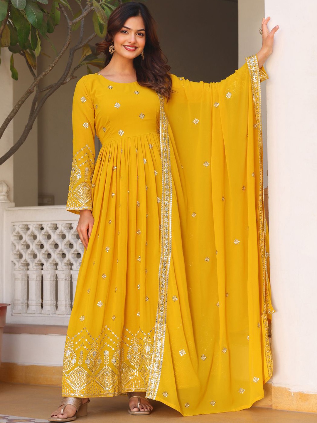 Fashion Basket Women Ethnic Motifs Embroidered Regular Gotta Patti Kurta with Trousers & With Dupatta, Yellow
Fashion Basket Women Ethnic Motifs Embroidered Regular Gotta Patti Kurta with Trousers & With Dupatta, Yellow