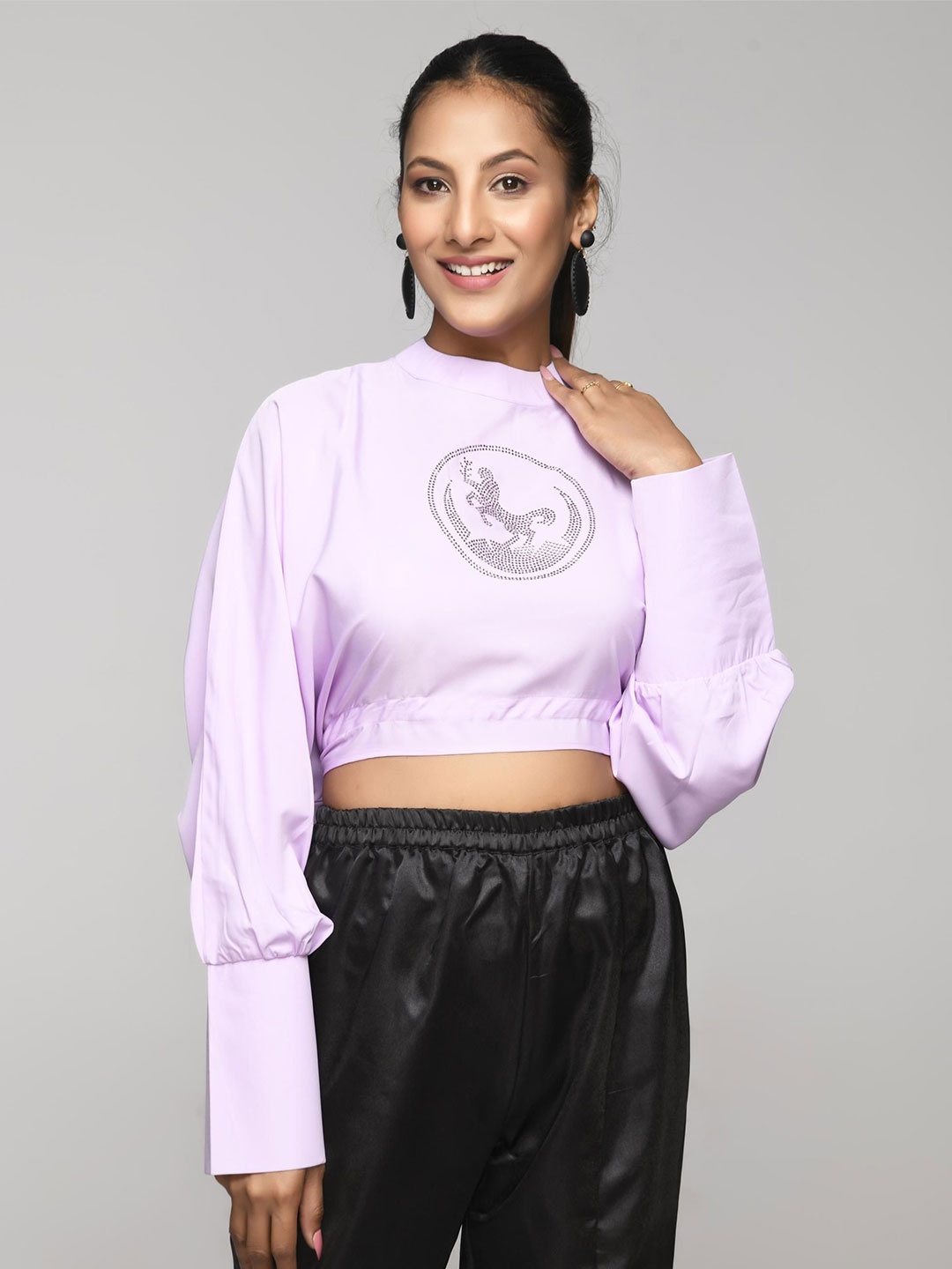 RANJ Women Round Neck And Kimono Sleeve Top With Long Cuff And Gathered Sting At The Hem., Pink
RANJ Women Round Neck And Kimono Sleeve Top With Long Cuff And Gathered Sting At The Hem., Pink