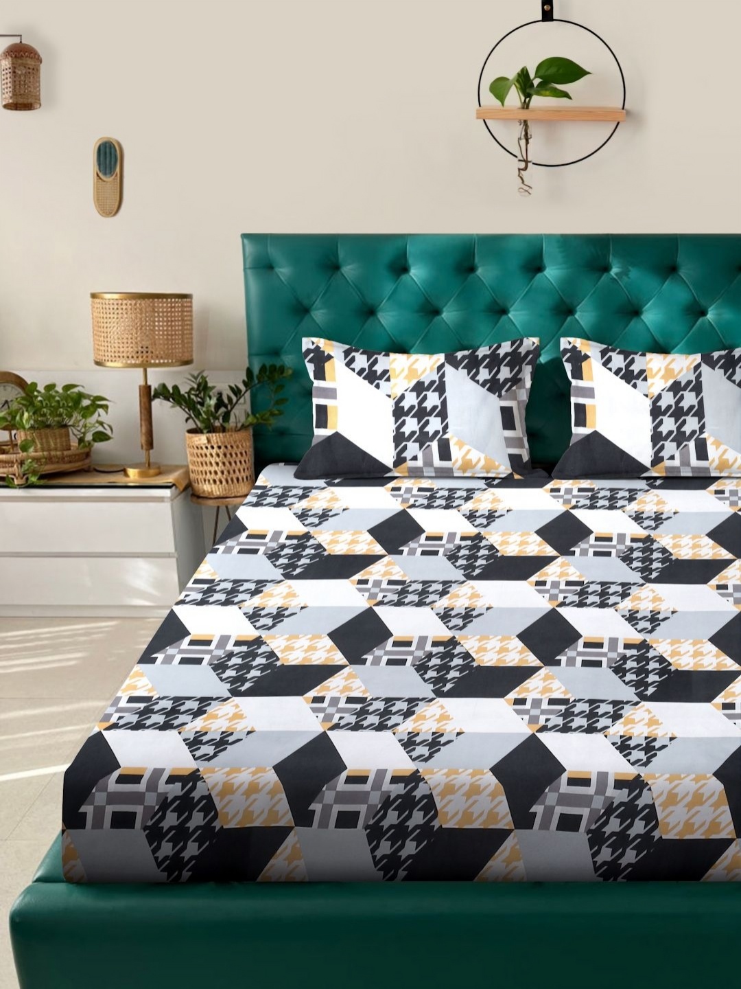 Myntra Elegant Homes Black & White Printed Fitted 300 TC King Bedsheet Set-2.50 m x 2.25 m
Myntra Elegant Homes Black & White Printed Fitted 300 TC King Bedsheet Set-2.50 m x 2.25 m