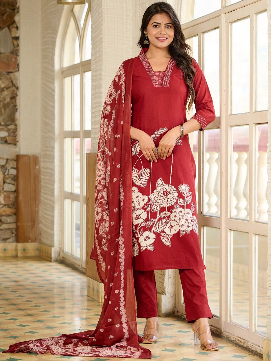 KALINI Floral Printed Regular Pure Cotton Straight Kurta with Trousers & Dupatta, Maroon
KALINI Floral Printed Regular Pure Cotton Straight Kurta with Trousers & Dupatta, Maroon