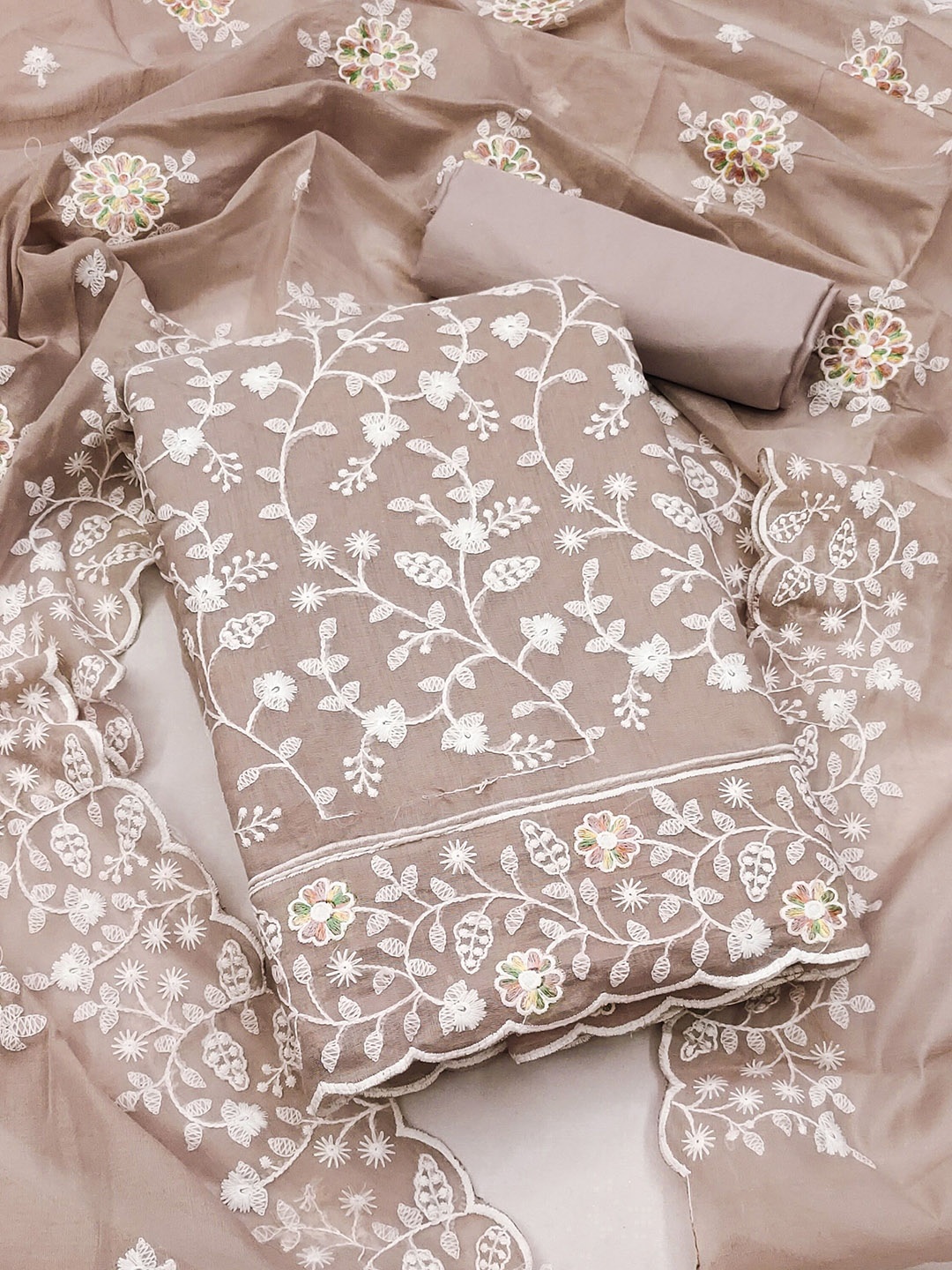SHADOW & SAINING Floral Embroidered Thread Work Chanderi Cotton Unstitched Dress Material, Rose gold
SHADOW & SAINING Floral Embroidered Thread Work Chanderi Cotton Unstitched Dress Material, Rose gold