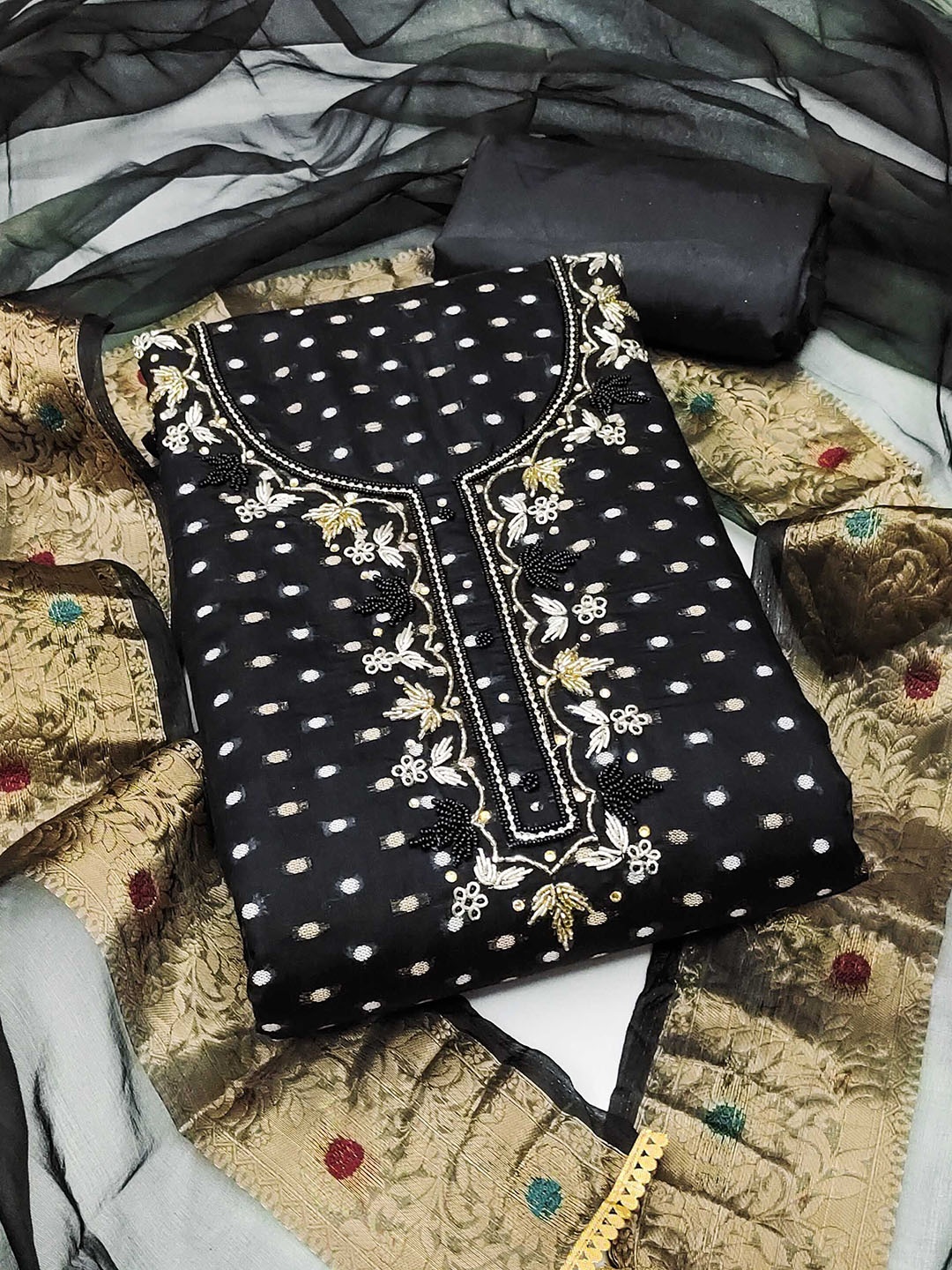 SHADOW & SAINING Floral Woven Design Modal Cotton Jacquard Unstitched Dress Material, Black
SHADOW & SAINING Floral Woven Design Modal Cotton Jacquard Unstitched Dress Material, Black