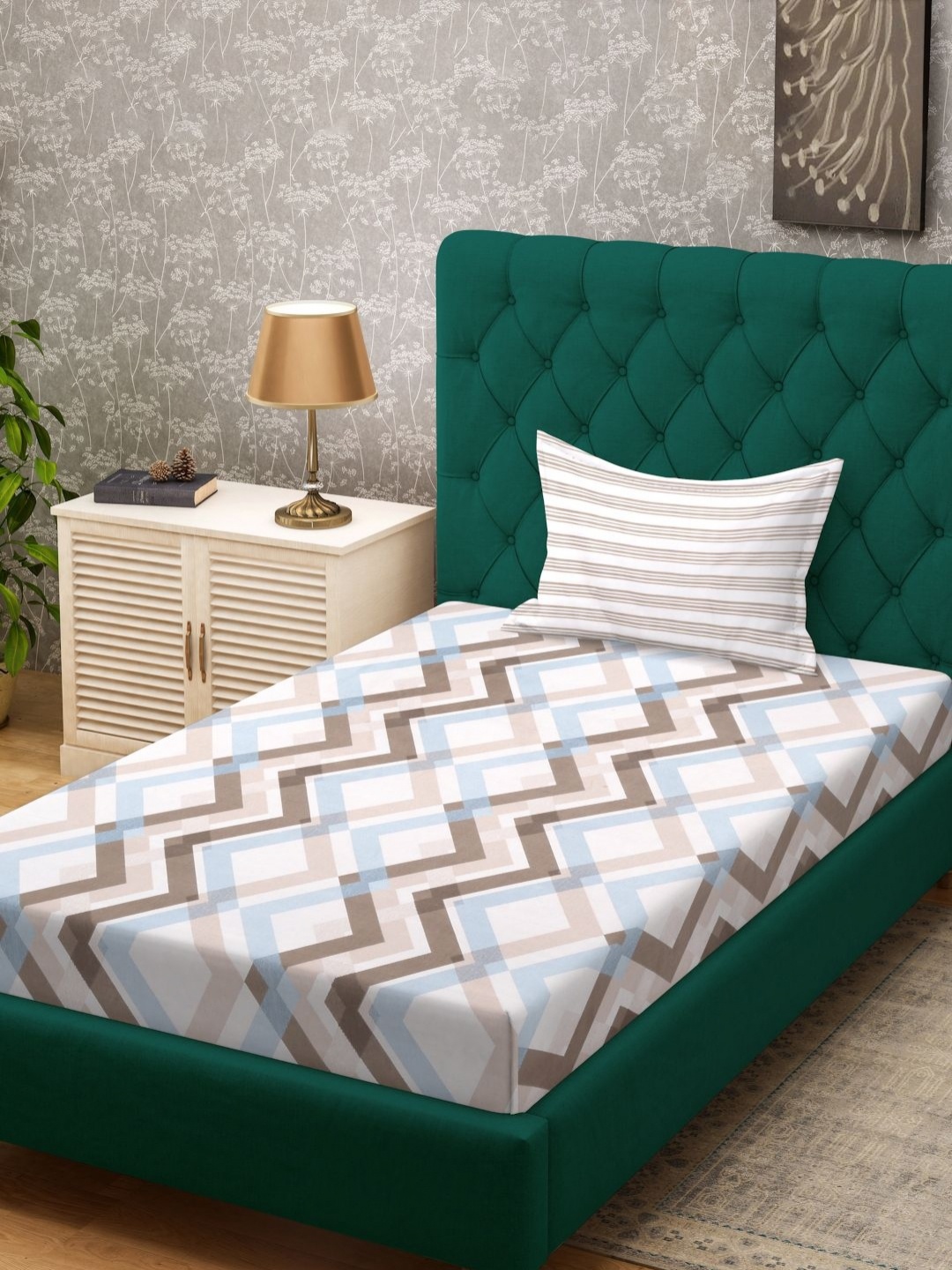 Myntra Elegant Homes White Geometric Printed 300 TC Single Bedsheet Set 2.20 m x 1.50 m
Myntra Elegant Homes White Geometric Printed 300 TC Single Bedsheet Set 2.20 m x 1.50 m