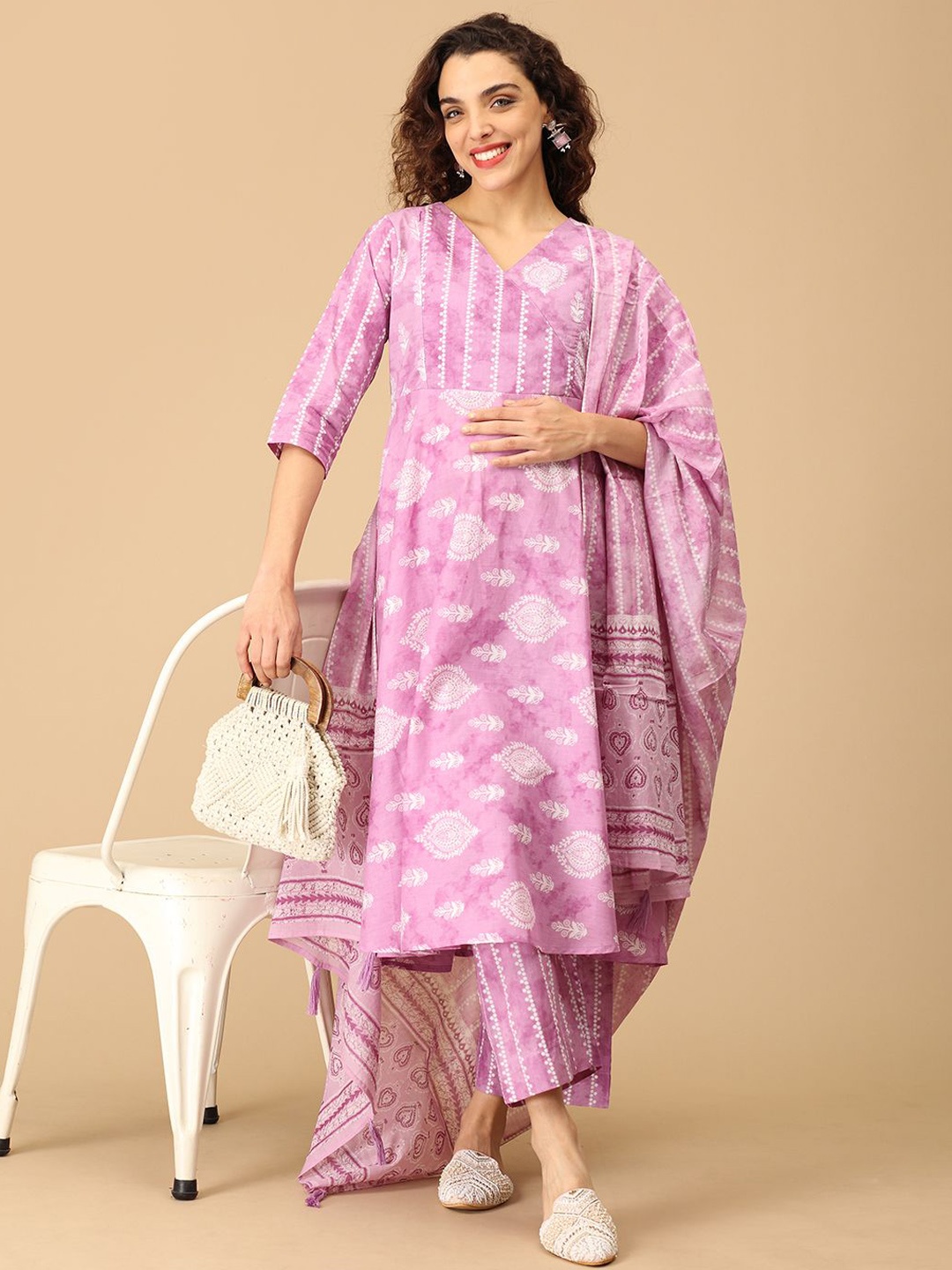 The Mom Store Maternity Floral Printed A-Line Pure Cotton Kurta With Palazzos And Dupatta, Lavender
The Mom Store Maternity Floral Printed A-Line Pure Cotton Kurta With Palazzos And Dupatta, Lavender