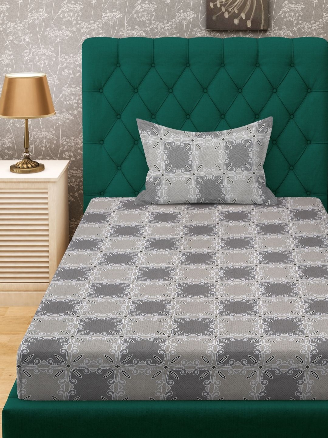 Myntra Elegant Homes Grey Printed Pure Cotton 400TC Single Bedsheet Set 2.25m x 1.50m
Myntra Elegant Homes Grey Printed Pure Cotton 400TC Single Bedsheet Set 2.25m x 1.50m