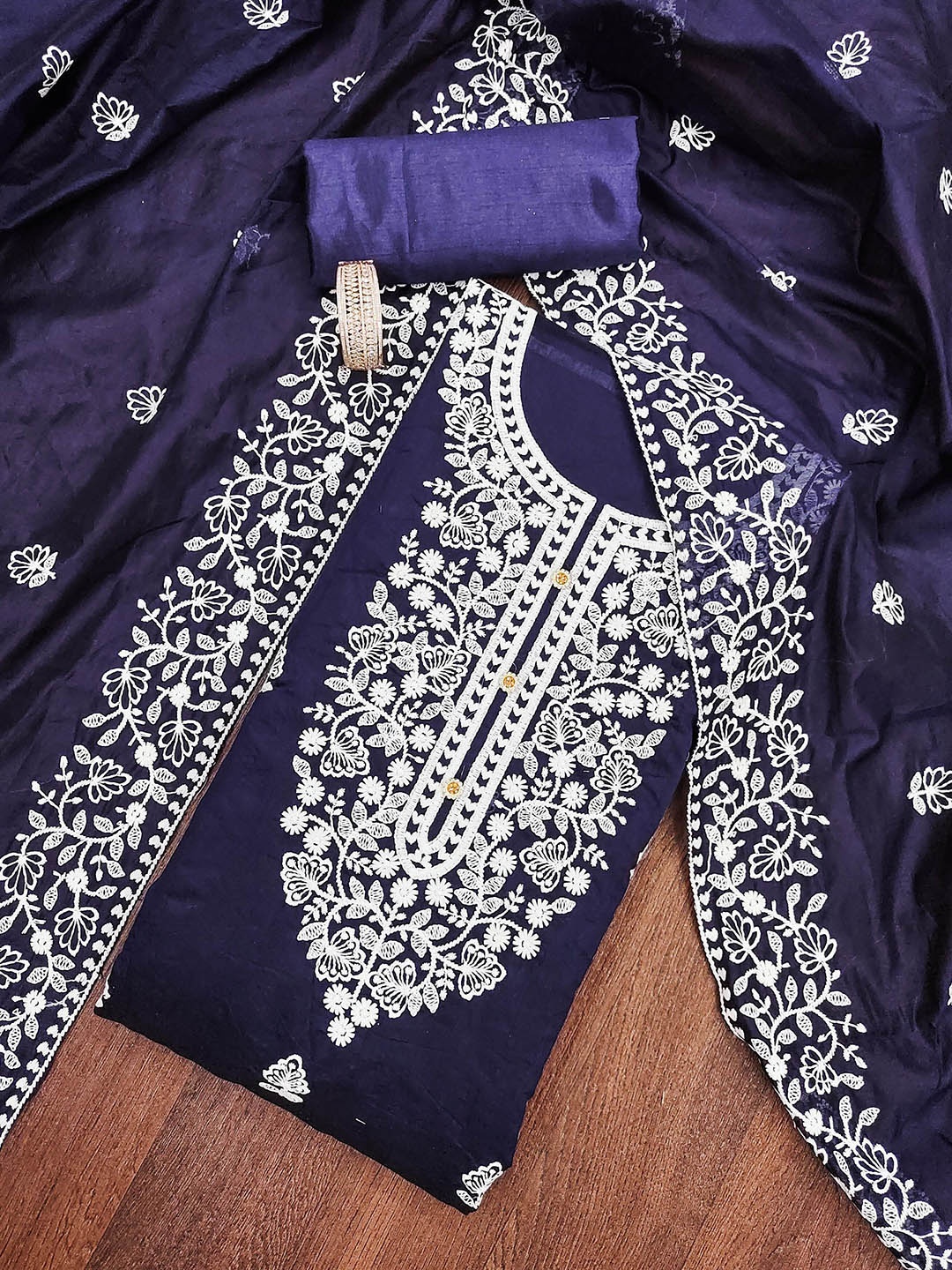 SHADOW & SAINING Floral Embroidered Thread Work Chanderi Cotton Unstitched Dress Material, Blue
SHADOW & SAINING Floral Embroidered Thread Work Chanderi Cotton Unstitched Dress Material, Blue