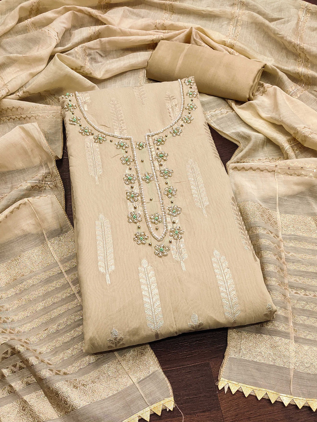 SHADOW & SAINING Ethnic Motifs Woven Design Banarasi Jacquard Unstitched Dress Material, Beige
SHADOW & SAINING Ethnic Motifs Woven Design Banarasi Jacquard Unstitched Dress Material, Beige