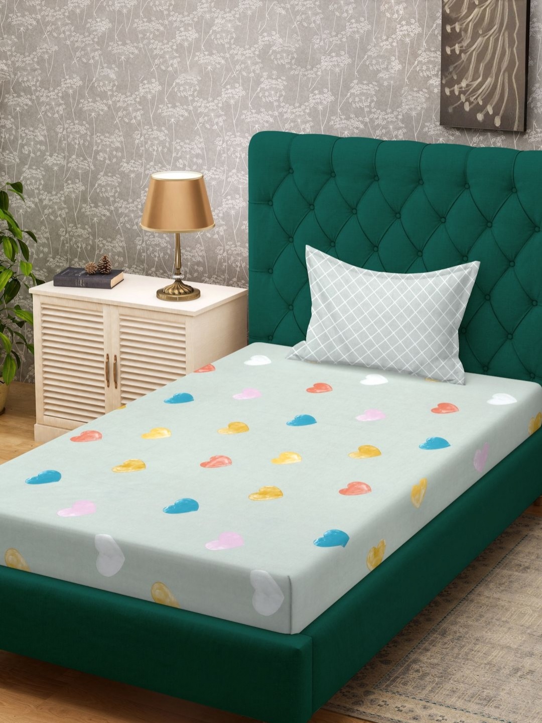 Myntra Elegant Homes Green & Pink Printed 300 TC Single Bedsheet Set 2.25 m x 1.50 m
Myntra Elegant Homes Green & Pink Printed 300 TC Single Bedsheet Set 2.25 m x 1.50 m