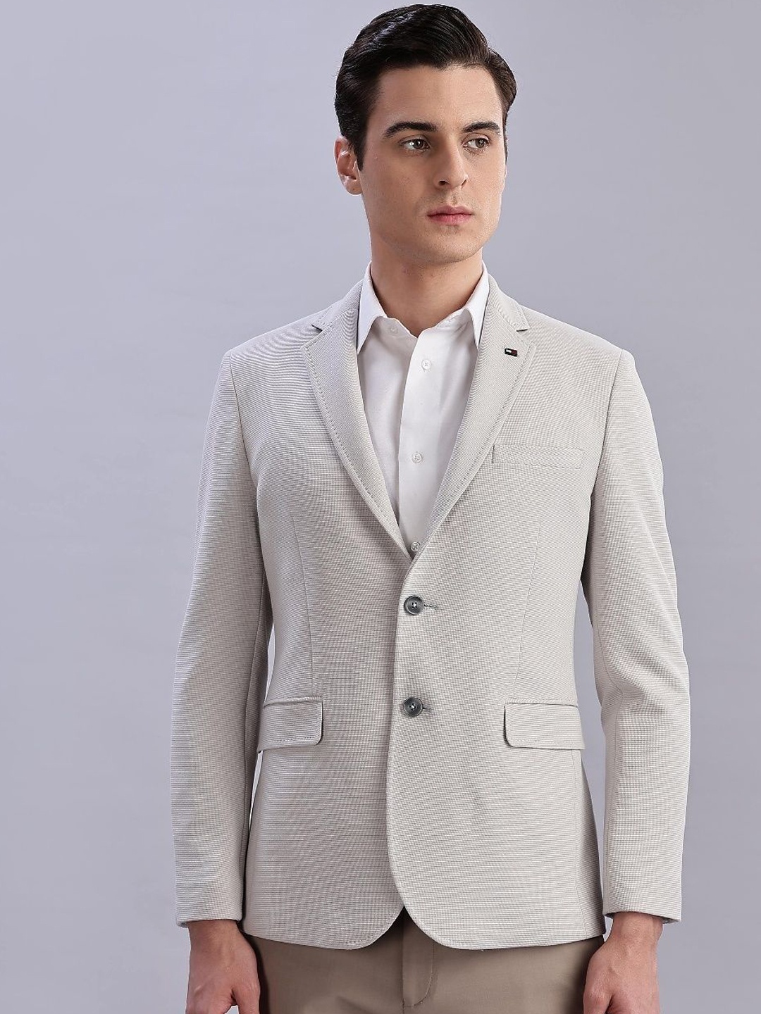 Tommy Hilfiger Self-Design Slim-Fit Notched Lapel Collar Single Breasted Formal Blazer, Grey
Tommy Hilfiger Self-Design Slim-Fit Notched Lapel Collar Single Breasted Formal Blazer, Grey
