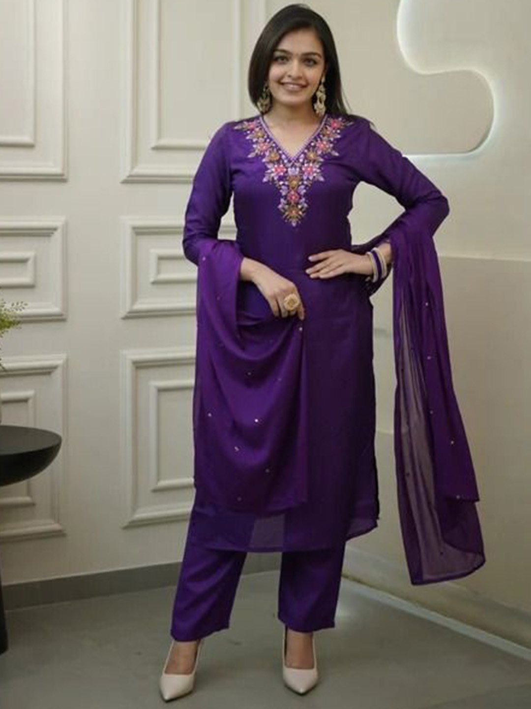 Growdamy Floral Yoke Design Thread Work Straight Kurta with Trousers & Dupatta, Purple
Growdamy Floral Yoke Design Thread Work Straight Kurta with Trousers & Dupatta, Purple