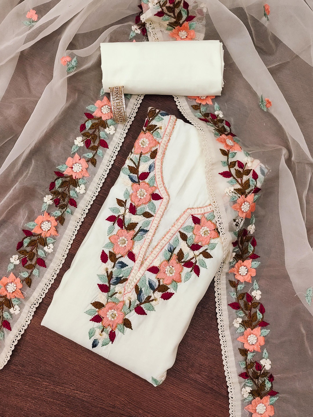 SHADOW & SAINING Floral Embroidered Pure Silk Semi-Stitched Dress Material, Off white
SHADOW & SAINING Floral Embroidered Pure Silk Semi-Stitched Dress Material, Off white