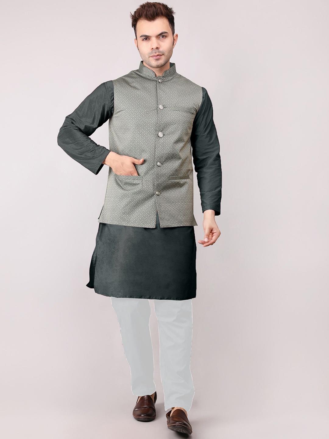 Voniry Ethnic Motifs Woven Design Straight Kurta white Pyjama & Nehru Jacket, Green
Voniry Ethnic Motifs Woven Design Straight Kurta white Pyjama & Nehru Jacket, Green