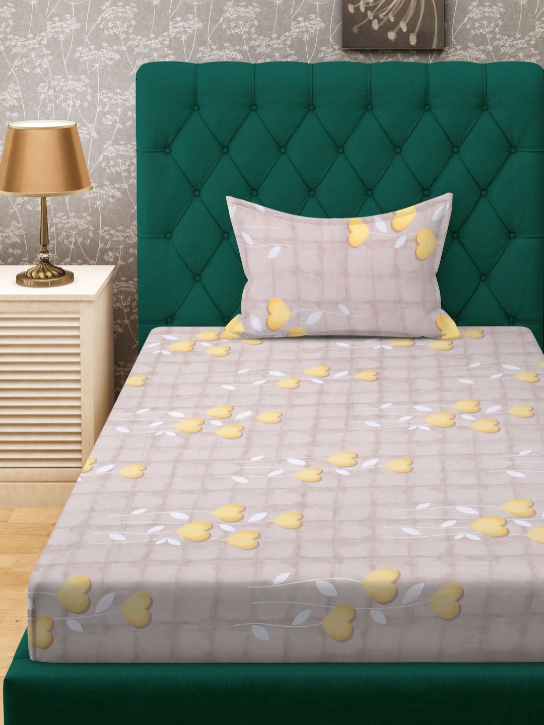 Myntra Elegant Homes Beige Printed 400 TC Pure Cotton Single Bedsheet Set 2.20 m x 1.50 m
Myntra Elegant Homes Beige Printed 400 TC Pure Cotton Single Bedsheet Set 2.20 m x 1.50 m