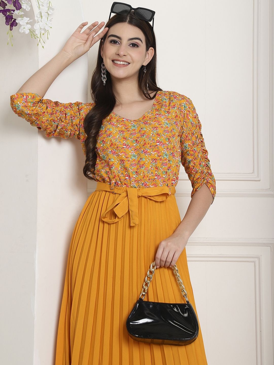 Metronaut Women Floral Print Accordion Pleated Fit & Flare Midi Dress With Belt, Yellow
Metronaut Women Floral Print Accordion Pleated Fit & Flare Midi Dress With Belt, Yellow