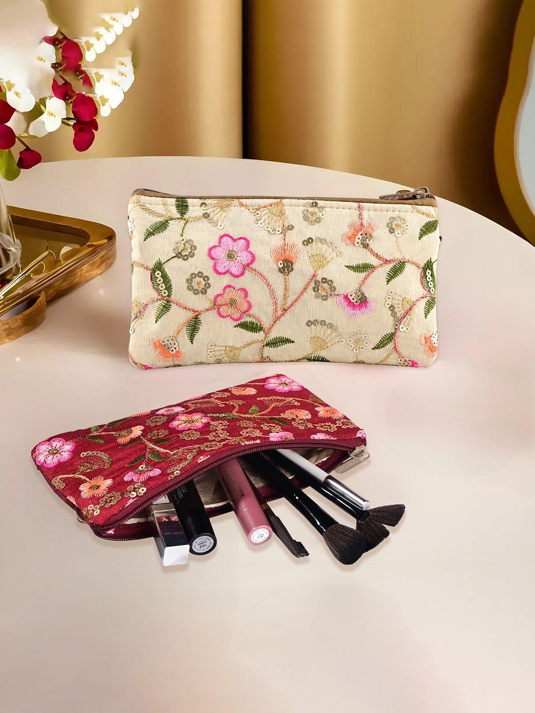Kuber Industries Pack of 4 Traditional Ladies Hand Purse with Zip Embroidered Clutch, Cream
Kuber Industries Pack of 4 Traditional Ladies Hand Purse with Zip Embroidered Clutch, Cream