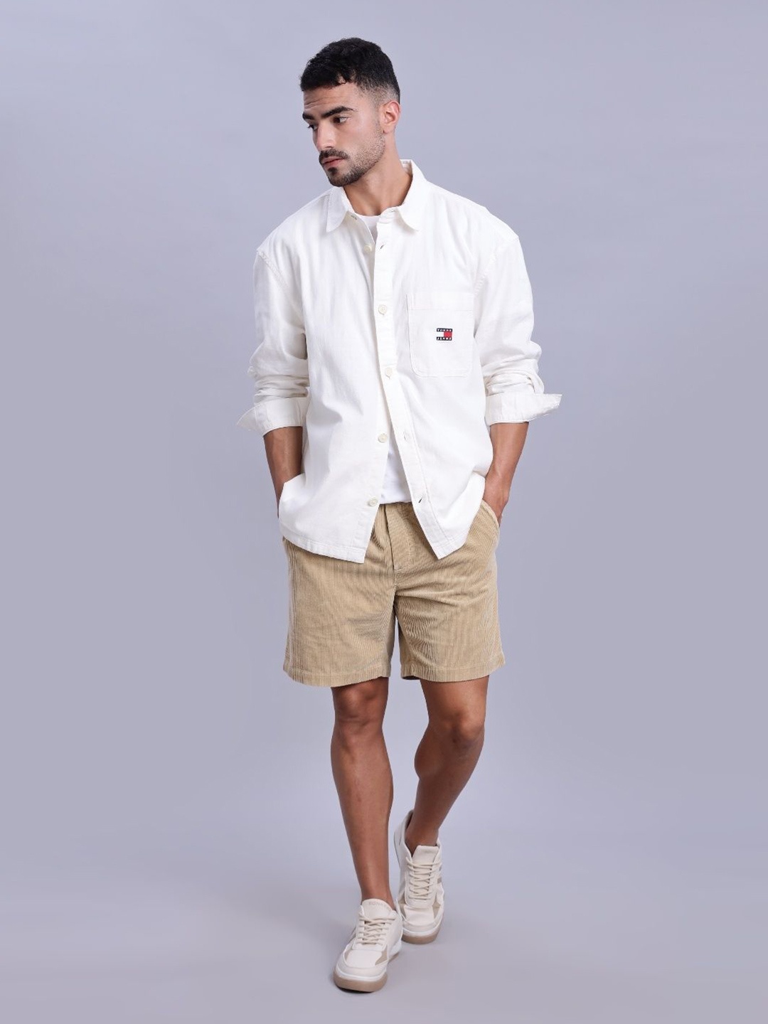 Tommy Hilfiger Men Oversized Fit Spread Collar Solid Cotton Casual Shirt, White
Tommy Hilfiger Men Oversized Fit Spread Collar Solid Cotton Casual Shirt, White