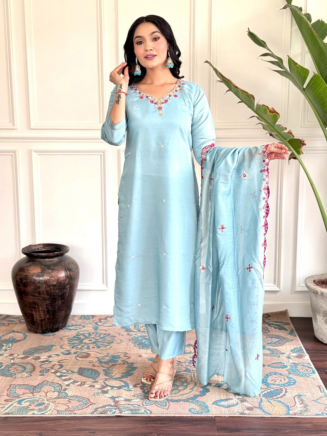 Growdamy Floral Embroidered Thread Work Chanderi Silk Kurta With Trouser And Dupatta, Blue
Growdamy Floral Embroidered Thread Work Chanderi Silk Kurta With Trouser And Dupatta, Blue