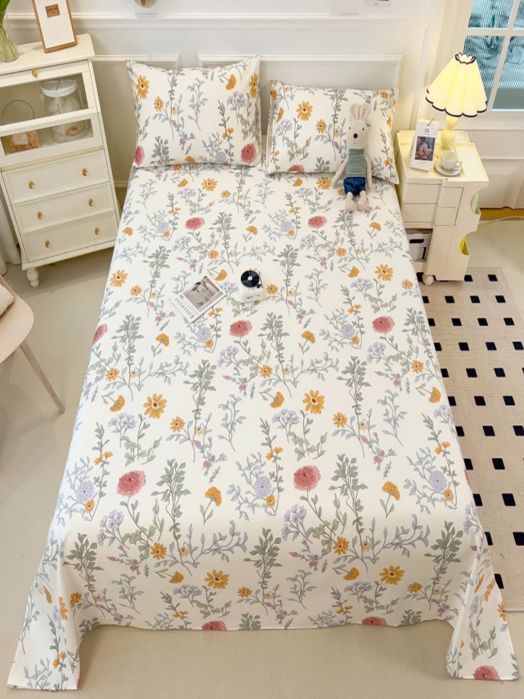 JC HOME Cream & Green Printed Pure Cotton 220 TC Double King Bedsheet Set 2 m x 2.30 m
JC HOME Cream & Green Printed Pure Cotton 220 TC Double King Bedsheet Set 2 m x 2.30 m