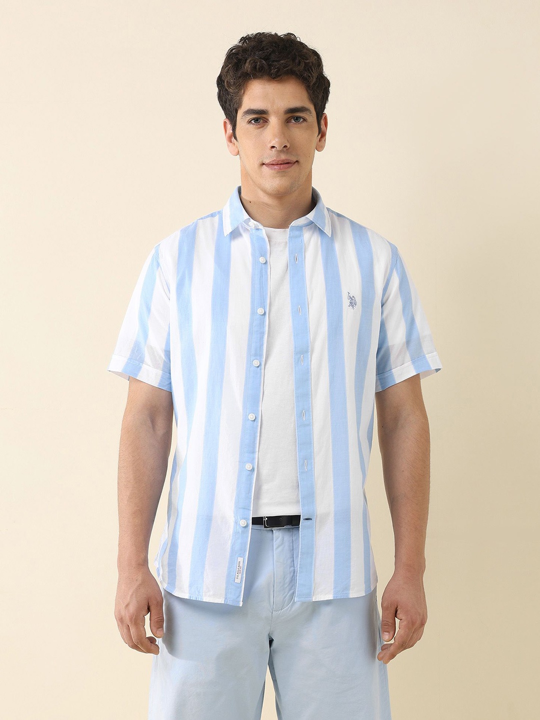 U.S. Polo Assn. Men Classic Tailored Fit Vertical Striped Cotton Casual Shirt, Blue
U.S. Polo Assn. Men Classic Tailored Fit Vertical Striped Cotton Casual Shirt, Blue