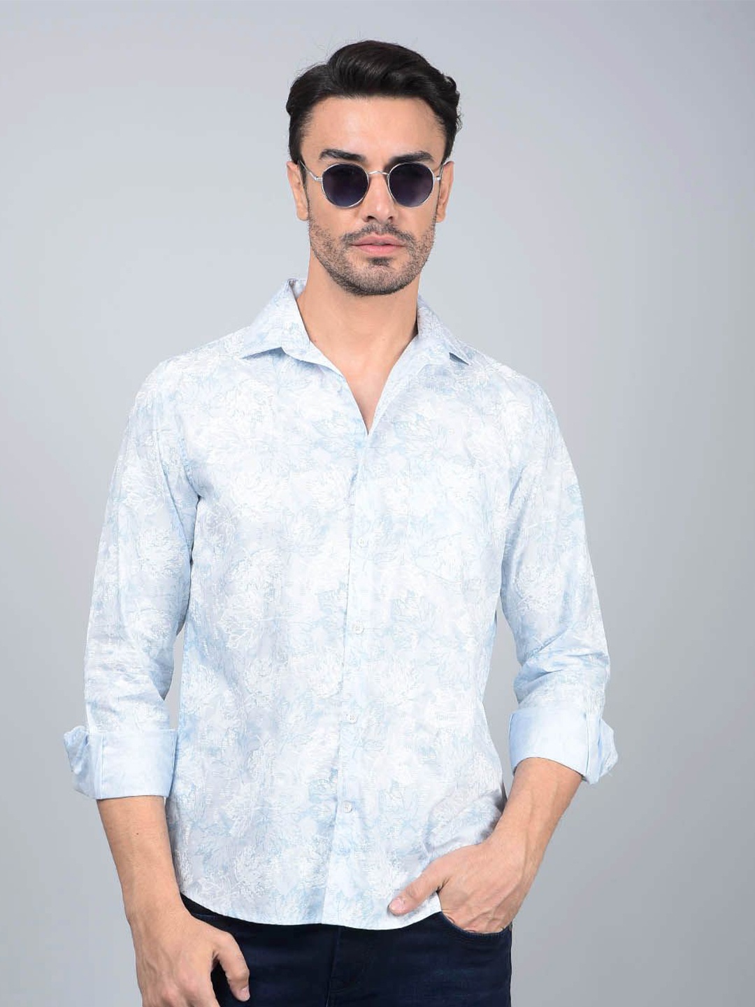 Crimsoune Club Men Classic Fit Spread Collar Floral Printed Cotton Casual Shirt, Blue
Crimsoune Club Men Classic Fit Spread Collar Floral Printed Cotton Casual Shirt, Blue