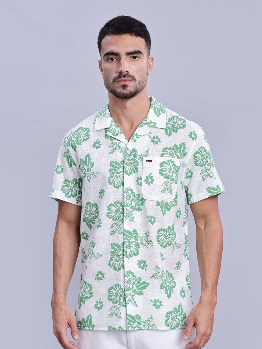 Tommy Hilfiger Men Regular Fit Cuban Collar Floral Printed Cotton Casual Shirt, White
Tommy Hilfiger Men Regular Fit Cuban Collar Floral Printed Cotton Casual Shirt, White