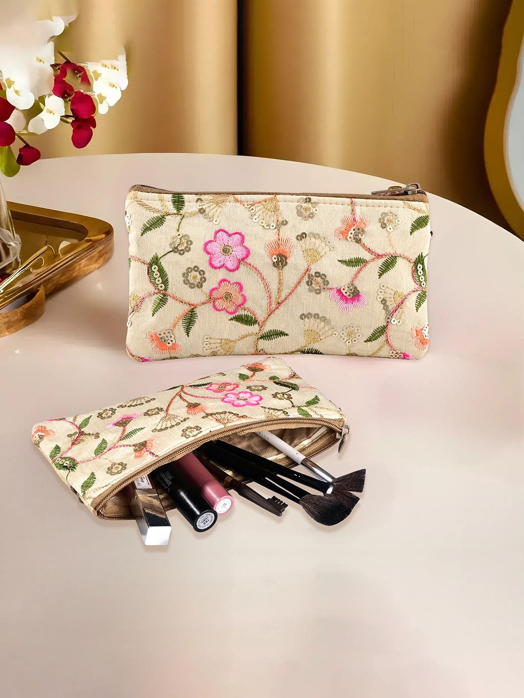 Kuber Industries Pack of 2 Traditional Ladies Hand Purse with Zip Embroidered Purse Clutch, Cream
Kuber Industries Pack of 2 Traditional Ladies Hand Purse with Zip Embroidered Purse Clutch, Cream