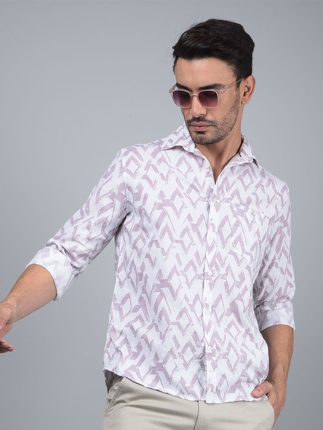 Crimsoune Club Men Classic Fit Spread Collar Abstract Printed Cotton Casual Shirt, Purple
Crimsoune Club Men Classic Fit Spread Collar Abstract Printed Cotton Casual Shirt, Purple
