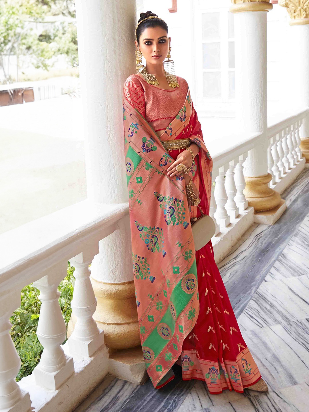 DIVASTRI Woven Design Zari Georgette Paithani Saree With Unstitched Blouse Piece, Red
DIVASTRI Woven Design Zari Georgette Paithani Saree With Unstitched Blouse Piece, Red