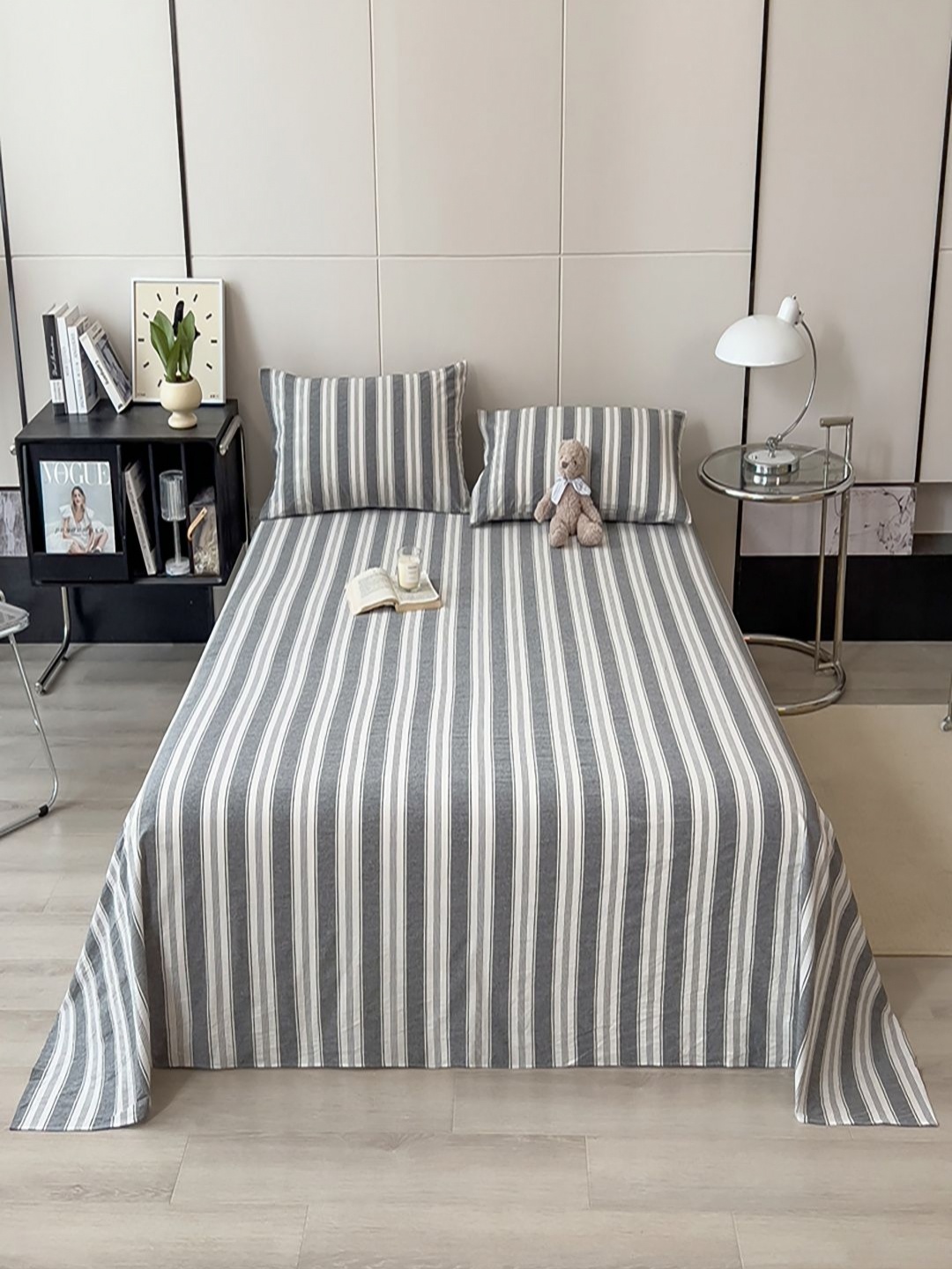 JC HOME Grey & White Striped Pure Cotton 220 TC Double King Bedsheet Set 2 m x 2.30 m
JC HOME Grey & White Striped Pure Cotton 220 TC Double King Bedsheet Set 2 m x 2.30 m