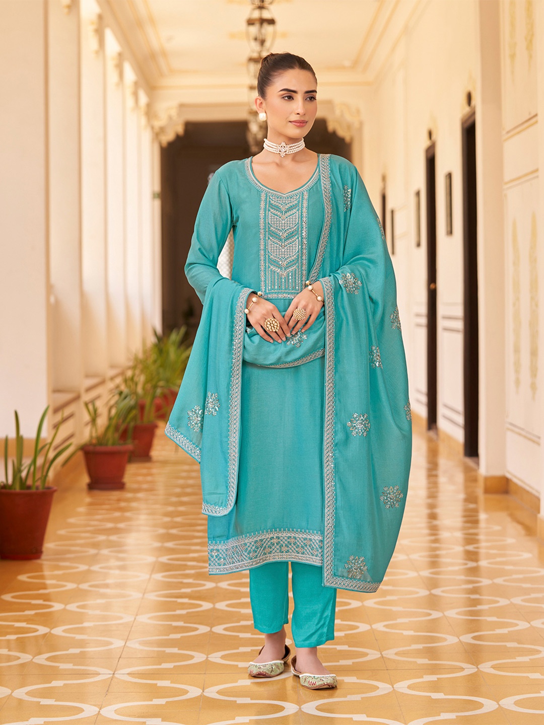 KALINI Ethnic Motifs Embroidered Sweetheart Neck Sequinned Kurta With Trousers & Dupatta, Sea green
KALINI Ethnic Motifs Embroidered Sweetheart Neck Sequinned Kurta With Trousers & Dupatta, Sea green
