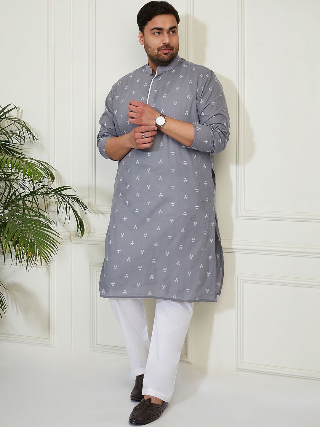 VASTRAMAY Plus Size Abstract Printed Mandarin Collar Pure Cotton Kurta With Trousers, Grey
VASTRAMAY Plus Size Abstract Printed Mandarin Collar Pure Cotton Kurta With Trousers, Grey