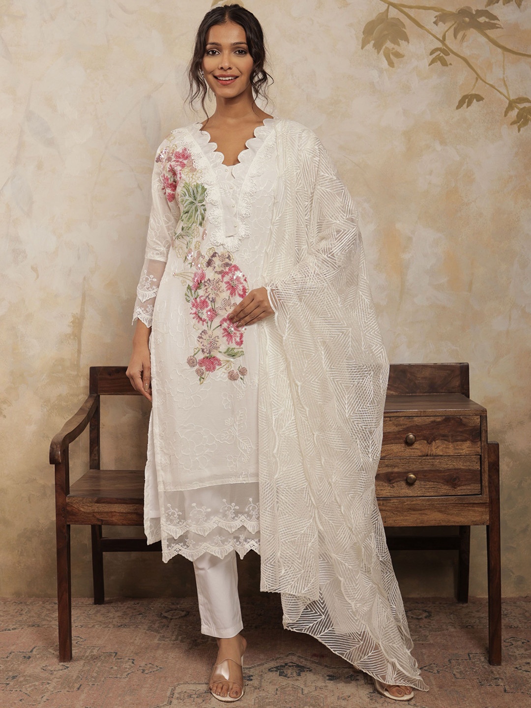 SRIHA Floral Embroidered Patchwork V-Neck Straight Kurta With Trousers & Dupatta, White
SRIHA Floral Embroidered Patchwork V-Neck Straight Kurta With Trousers & Dupatta, White