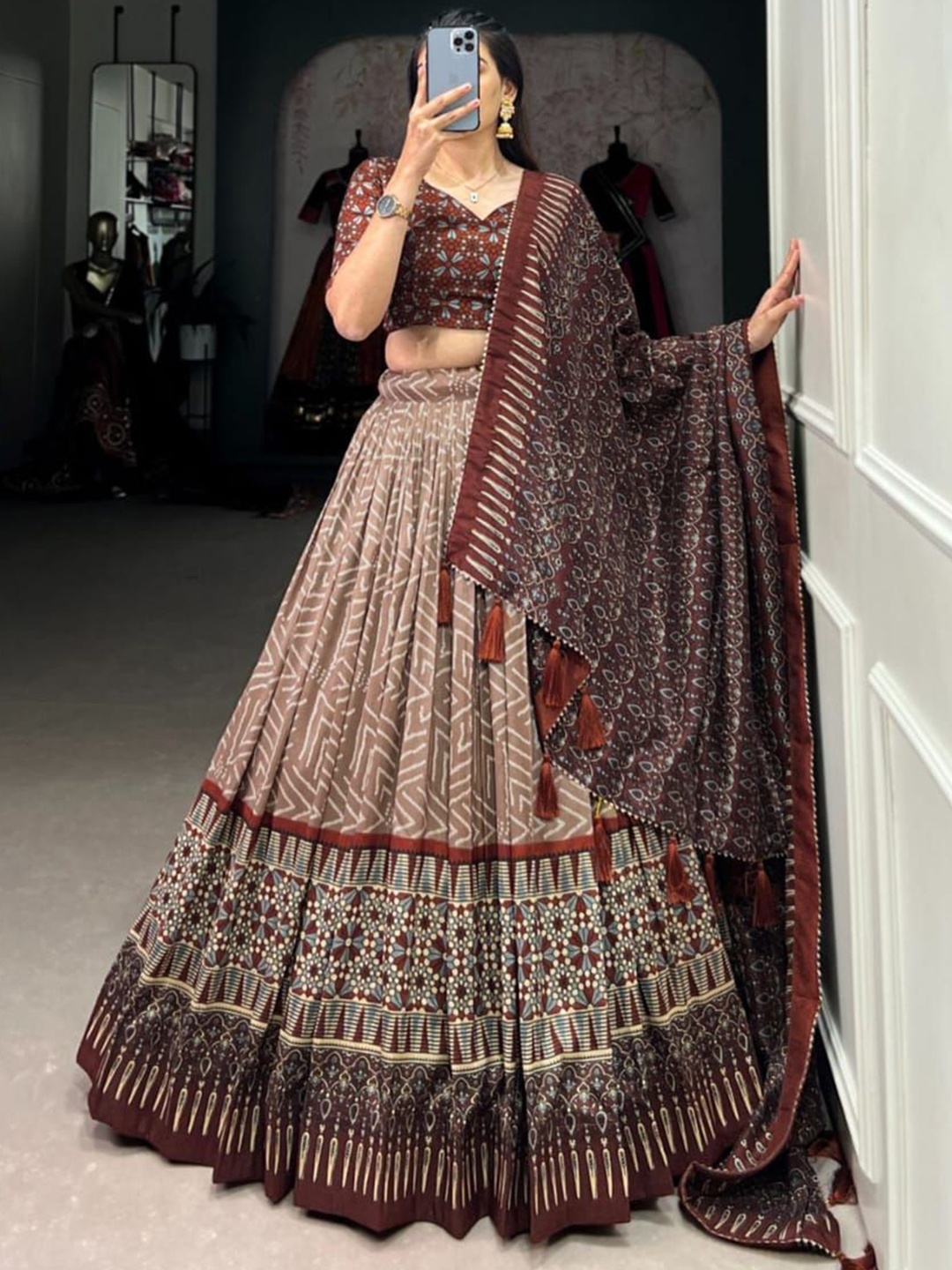 RADHVI BIZ Geomteric Printed Silk Ready to Wear Lehenga & Semi-Stitched Blouse & Dupatta, Brown
RADHVI BIZ Geomteric Printed Silk Ready to Wear Lehenga & Semi-Stitched Blouse & Dupatta, Brown
