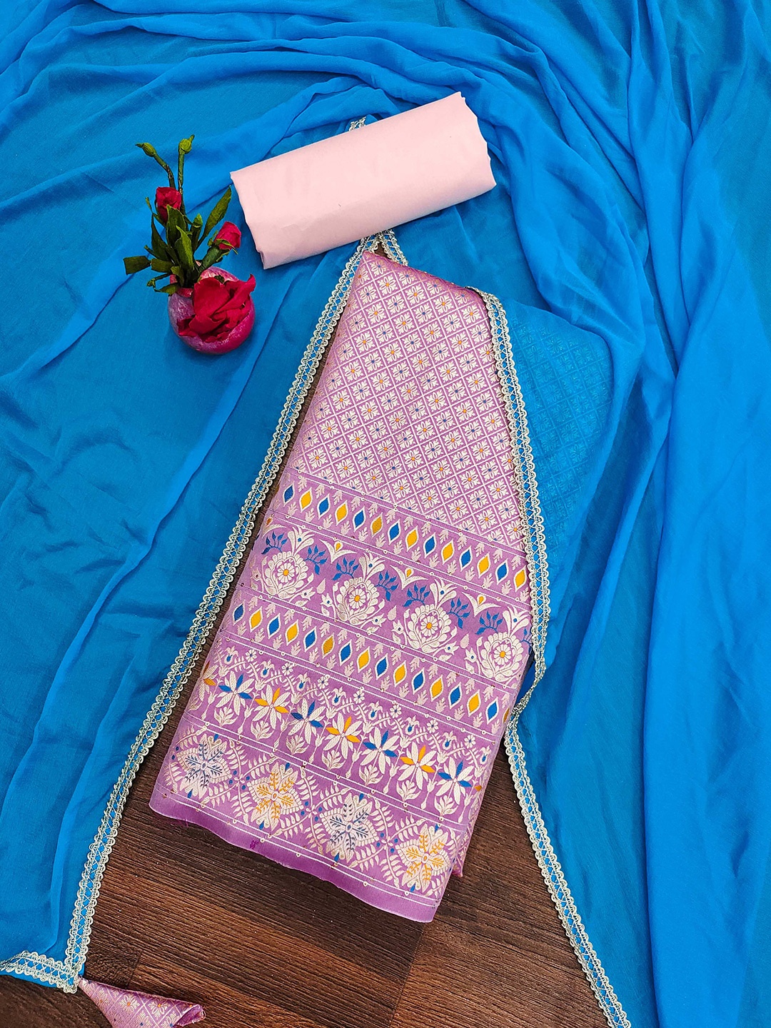 Maroosh Floral Woven Design Banarasi Jacquard Sequinned Unstitched Dress Material, Pink
Maroosh Floral Woven Design Banarasi Jacquard Sequinned Unstitched Dress Material, Pink