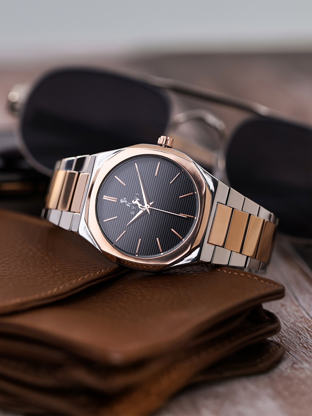 Sylvi Men Patterned Dial & Stainless Steel Straps Analogue Watch SPTOR-Black-Rose-silver
Sylvi Men Patterned Dial & Stainless Steel Straps Analogue Watch SPTOR-Black-Rose-silver