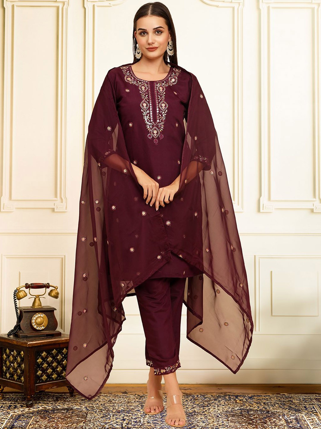 House of Pataudi Floral Embroidered Thread Work Straight Kurta With Trousers And Dupatta, Maroon
House of Pataudi Floral Embroidered Thread Work Straight Kurta With Trousers And Dupatta, Maroon