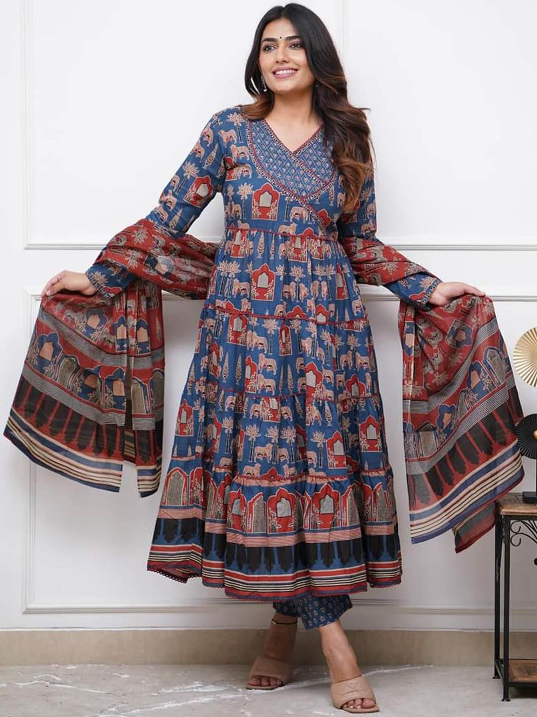 BAESD Kalamkari Printed Pure Cotton Ethnic Motifs Anarkali Kurti Pant With Dupatta Set, Blue
BAESD Kalamkari Printed Pure Cotton Ethnic Motifs Anarkali Kurti Pant With Dupatta Set, Blue