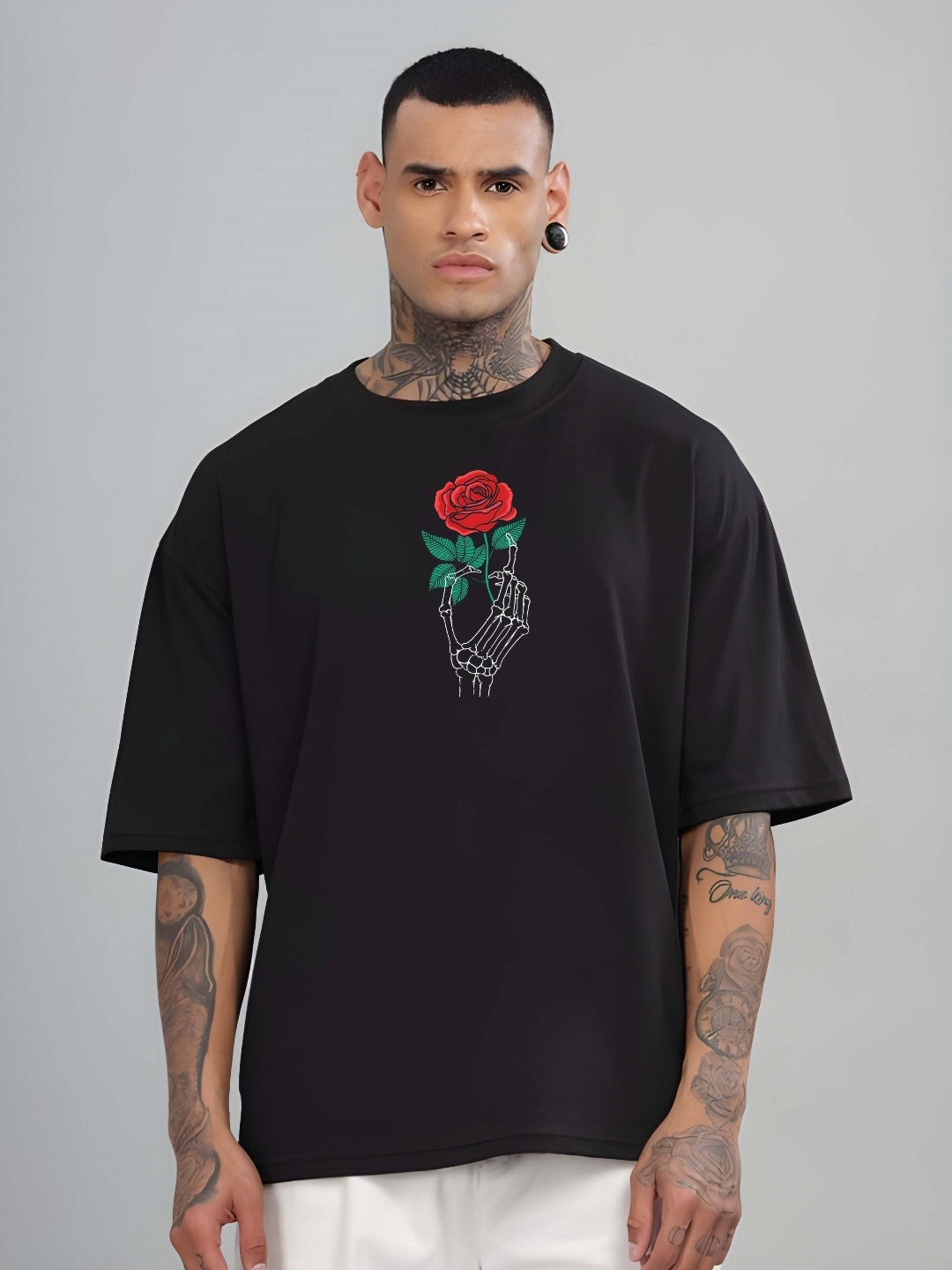 THE BEETEL HOUSE Graphic Printed Drop-Shoulder Sleeves Pure Cotton Oversized T-shirt, Black
THE BEETEL HOUSE Graphic Printed Drop-Shoulder Sleeves Pure Cotton Oversized T-shirt, Black