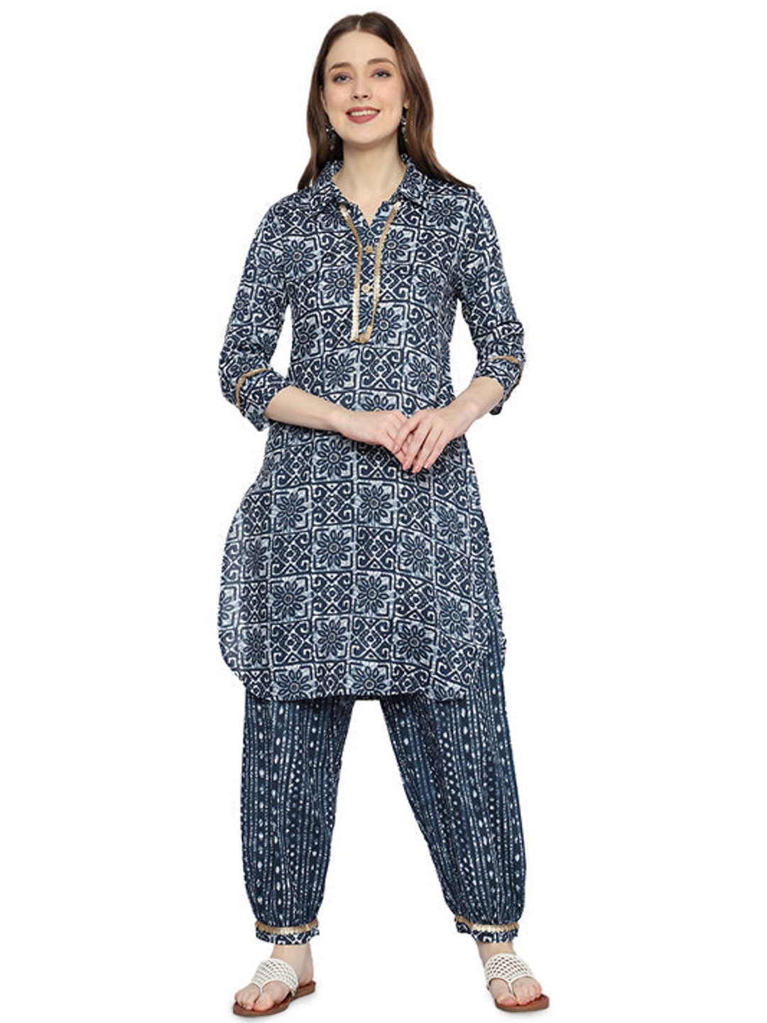 GMI Floral Printed Shirt Collar Three-Quarter Sleeves Pure Cotton Kurta With Patiala, Blue
GMI Floral Printed Shirt Collar Three-Quarter Sleeves Pure Cotton Kurta With Patiala, Blue