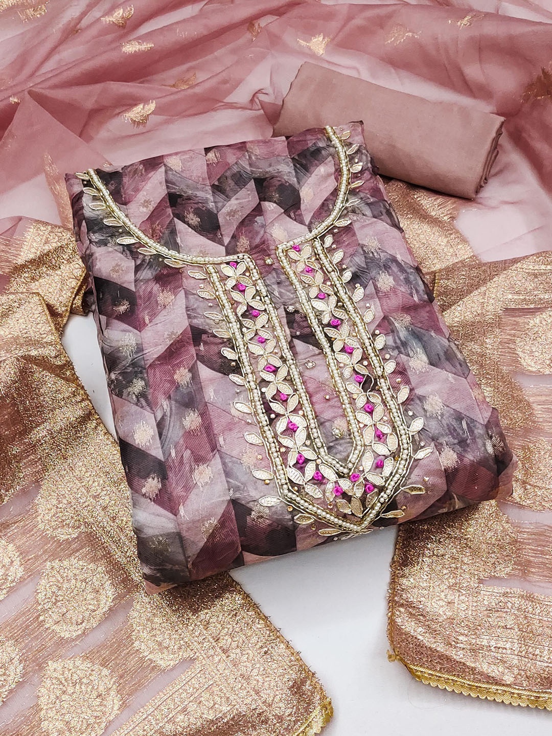 SHADOW & SAINING Chevron Printed Beads and Stones Organza Unstitched Dress Material, Purple
SHADOW & SAINING Chevron Printed Beads and Stones Organza Unstitched Dress Material, Purple