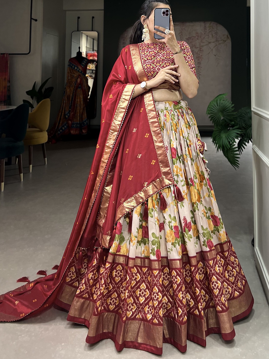 RADHVI BIZ Floral Printed Silk Ready to Wear Lehenga & Semi-Stitched Blouse With Dupatta, Red
RADHVI BIZ Floral Printed Silk Ready to Wear Lehenga & Semi-Stitched Blouse With Dupatta, Red
