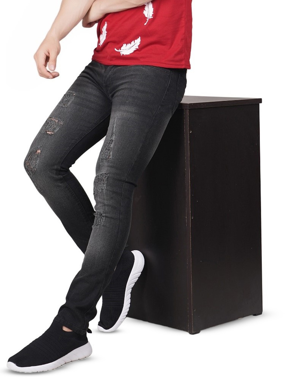 COMFITS Men Classic Mildly Distressed Regular Fit Light Fade Stretchable Jeans, Grey
COMFITS Men Classic Mildly Distressed Regular Fit Light Fade Stretchable Jeans, Grey
