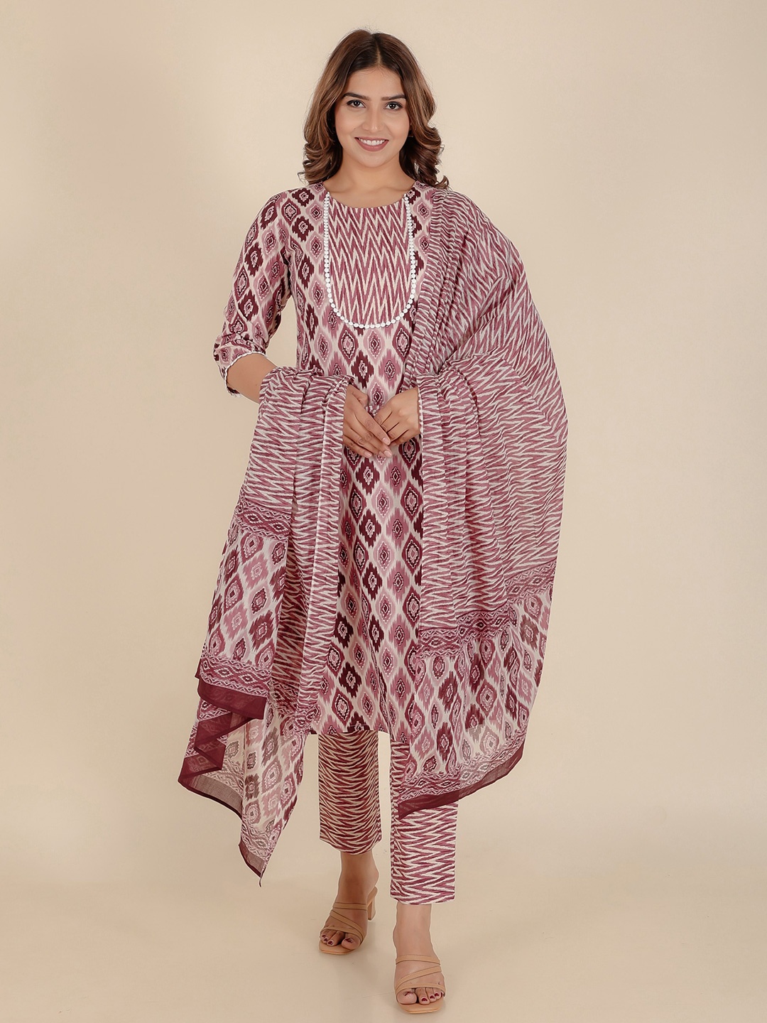 Aramya Ethnic Motifs Printed Round Neck Pure Cotton Straight Kurta With Trouser & Dupatta, Brown
Aramya Ethnic Motifs Printed Round Neck Pure Cotton Straight Kurta With Trouser & Dupatta, Brown