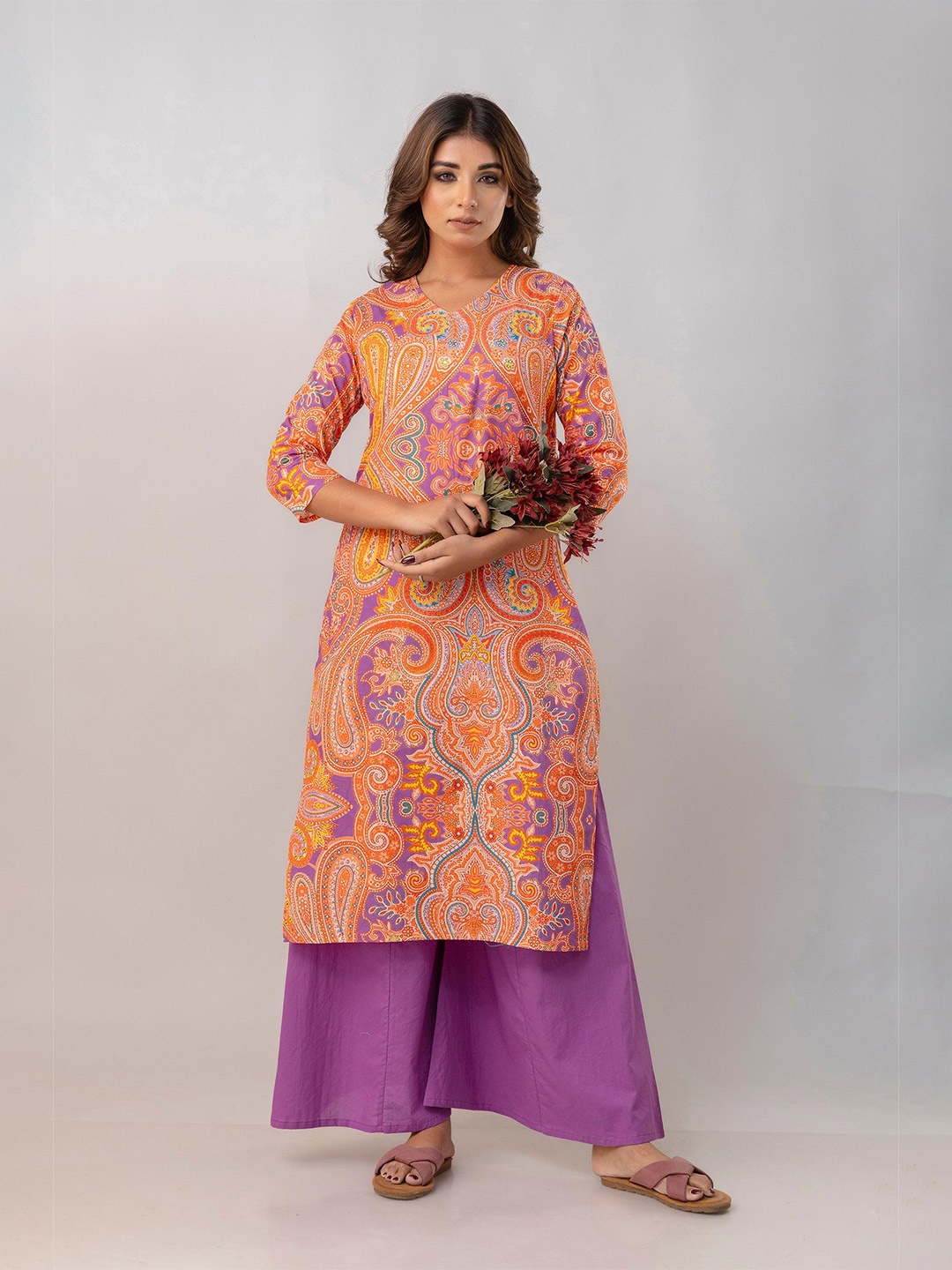 krambica Ethnic Motifs Printed V-Neck Straight Pure Cotton Kurta With Palazzos, Purple
krambica Ethnic Motifs Printed V-Neck Straight Pure Cotton Kurta With Palazzos, Purple
