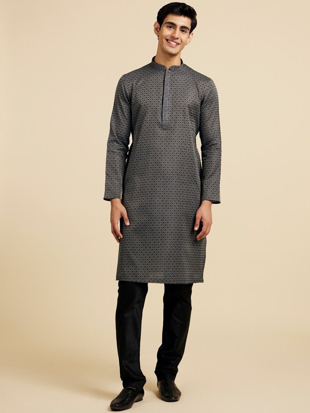 Diwas by Manyavar Floral Printed Thread Work Mandarin Collar Straight Art Silk Kurta, Grey
Diwas by Manyavar Floral Printed Thread Work Mandarin Collar Straight Art Silk Kurta, Grey