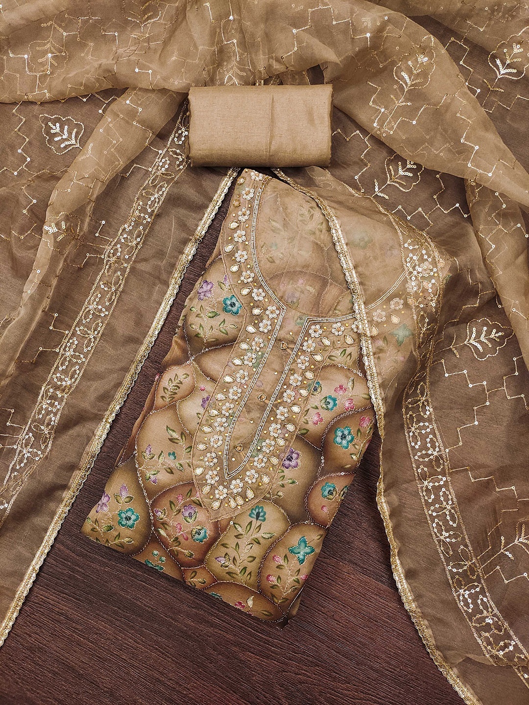 SHADOW & SAINING Floral Printed Beads And Stones Organza Semi-Stitched Dress Material, Brown
SHADOW & SAINING Floral Printed Beads And Stones Organza Semi-Stitched Dress Material, Brown