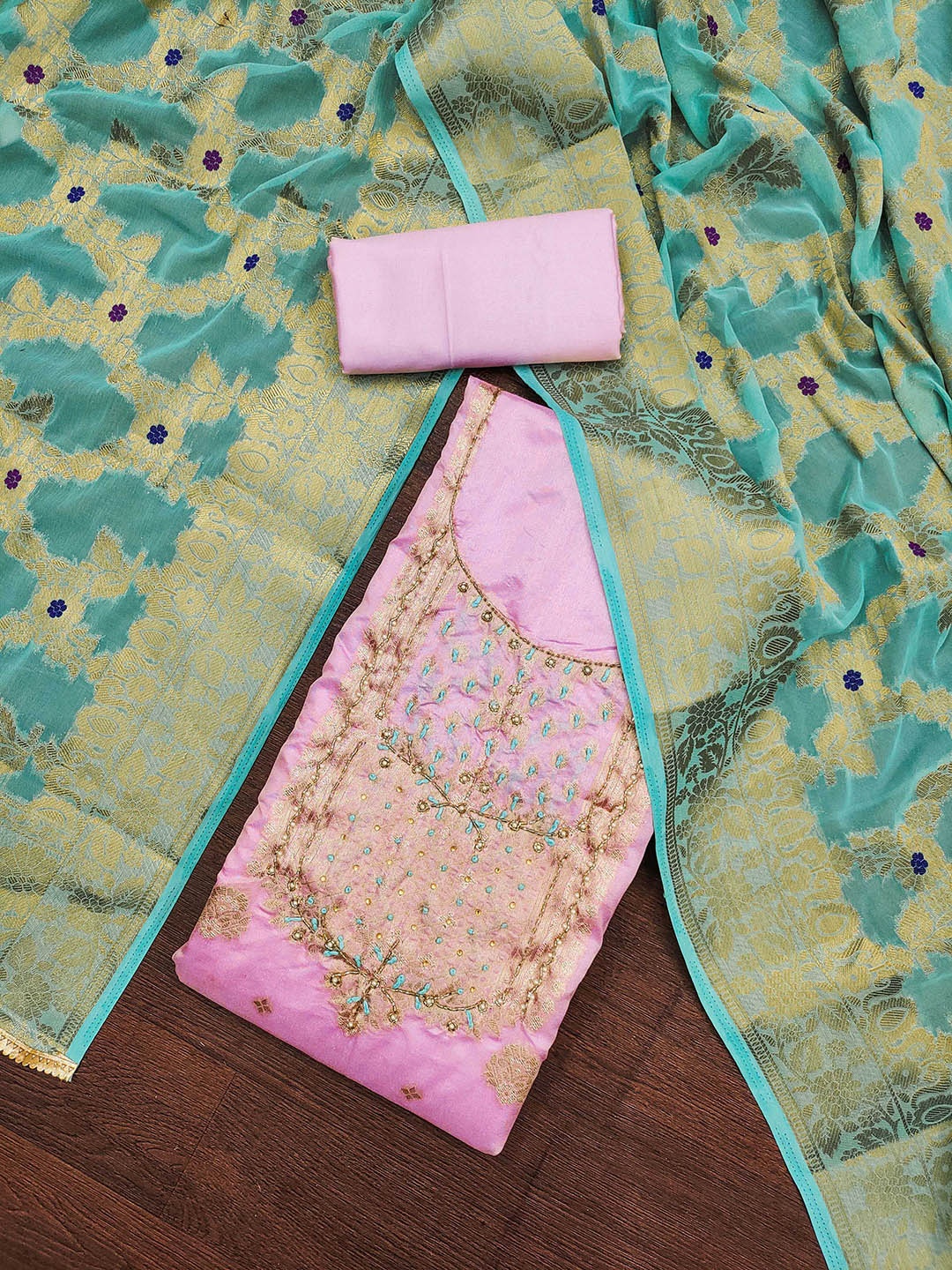 SHADOW & SAINING Floral Embellished Beads And Stones Banarasi Semi-Stitched Dress Material, Pink
SHADOW & SAINING Floral Embellished Beads And Stones Banarasi Semi-Stitched Dress Material, Pink